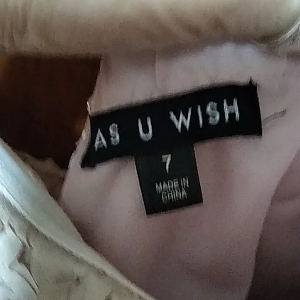 Dress - Picture 3 of 3